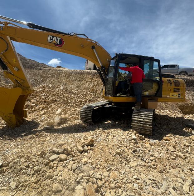 Retroexcavadora Caterpillar 320 GX